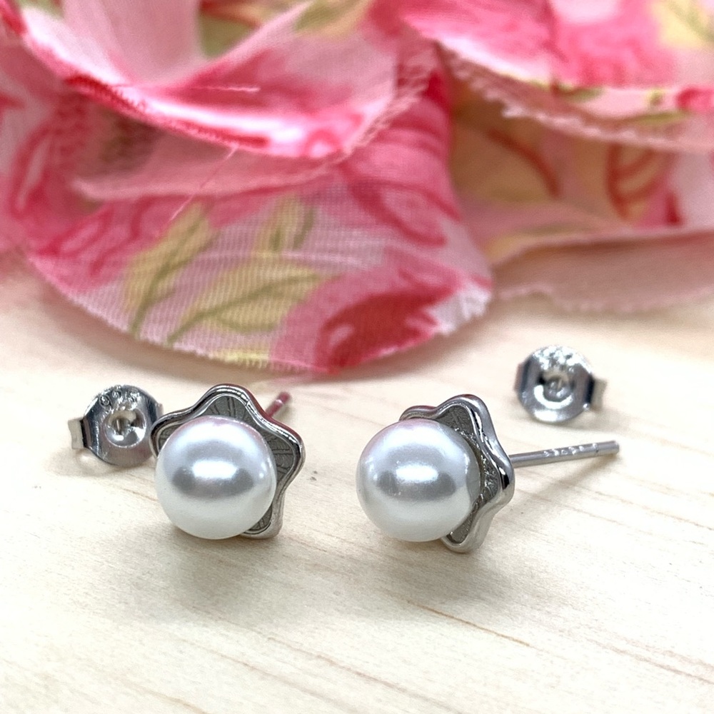🌟Sterling Silver 925 Faux Pearl Stud Earrings